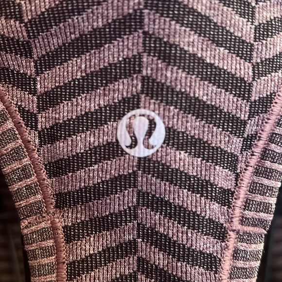 Lululemon Run: Swiftly Tech Racerback-Size 4 - Picture 5 of 5